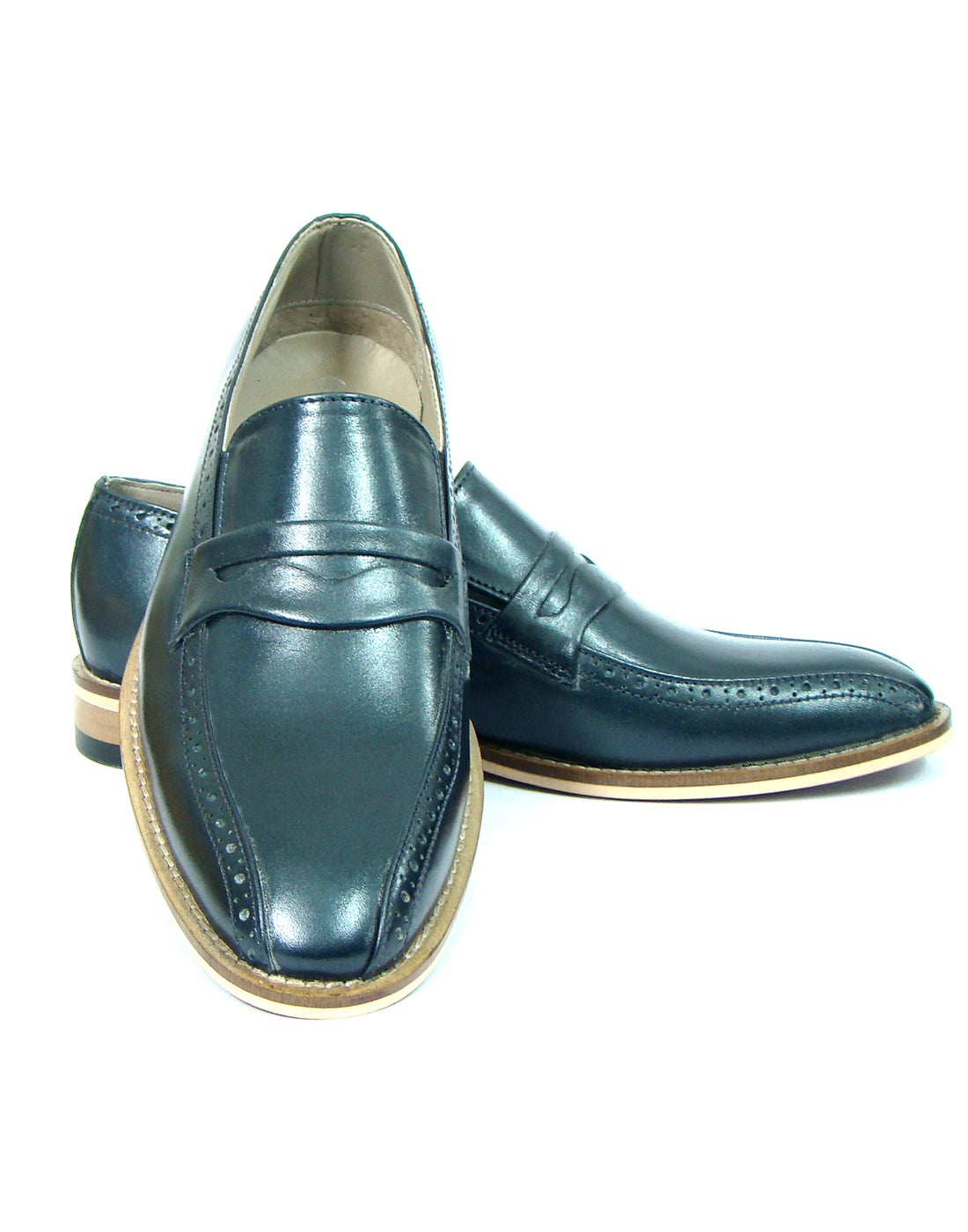 Penny loafers : Black leather Penny loafer with Memory foam footpad. Article : HU118