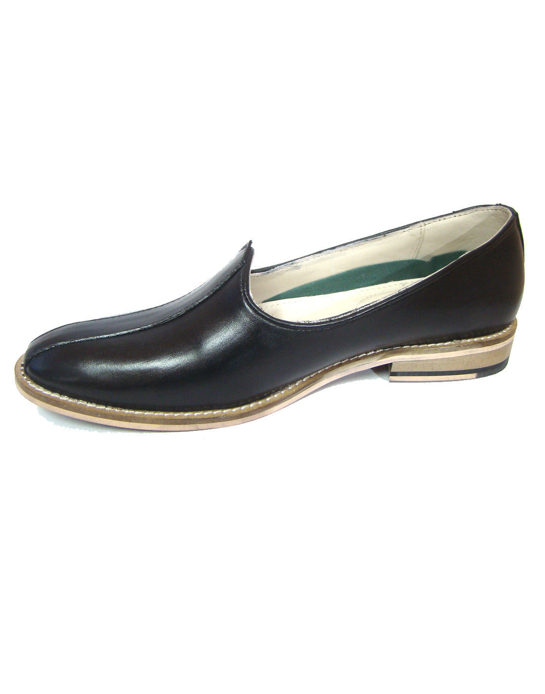 Nagras : Black leather handmade Nagras with Memory foam footpad. Article : N121
