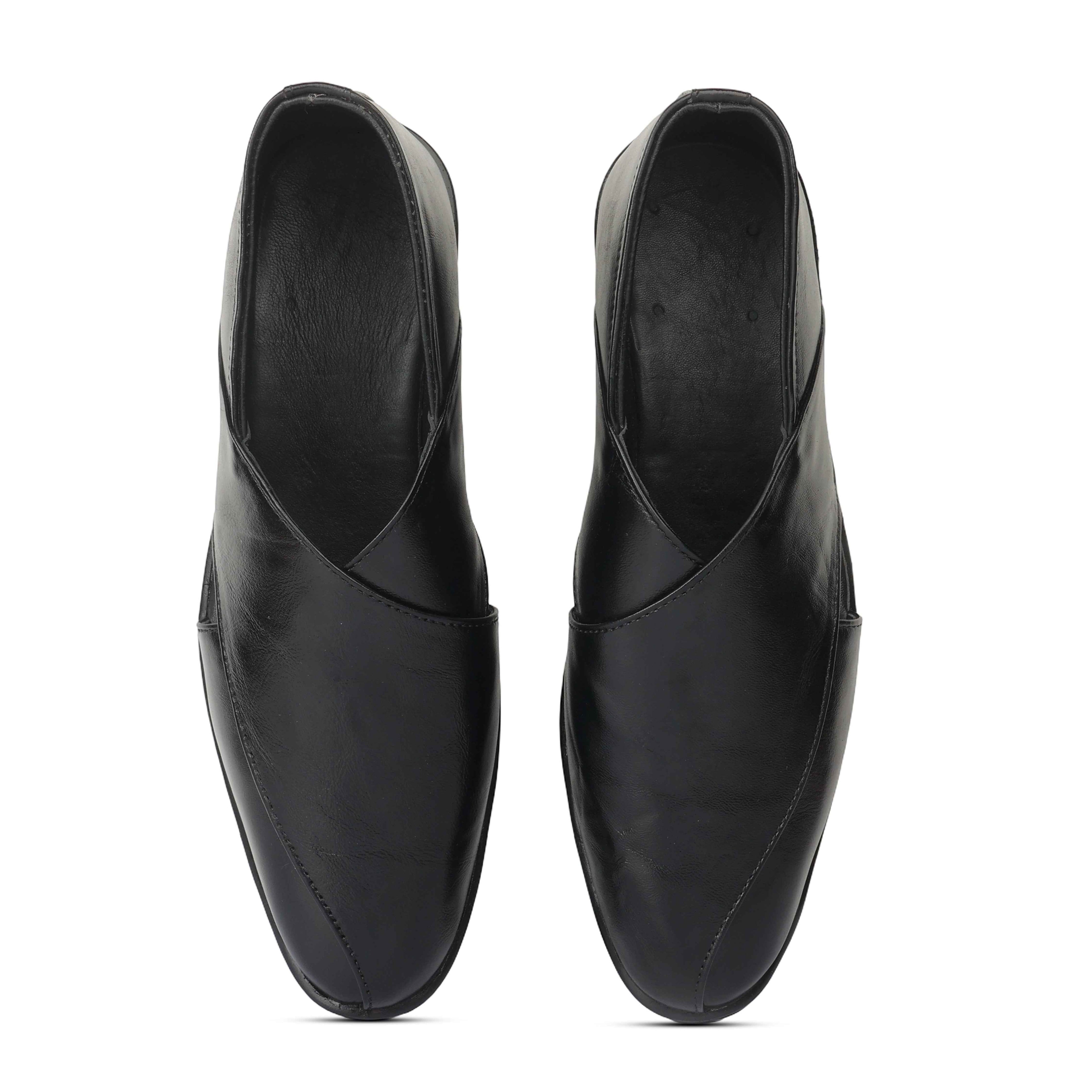 Peshawari : Black leather handmade Peshawari with Memory foam footpad. Article : P01_BlackTP