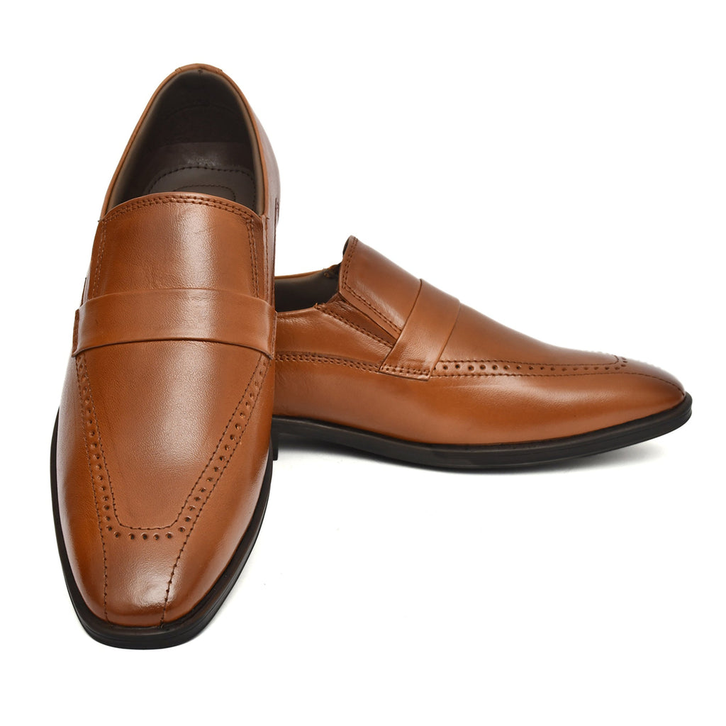 Penny loafers :  Tan leather Penny loafer Memory foam footpad. Article : Al01-Tan