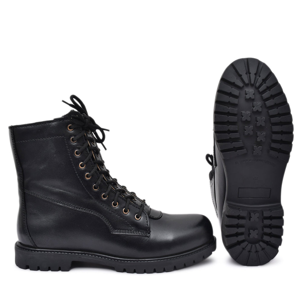 Pilots Boots : Black leather Flying boots for Pilots with Memory foam footpad. Article : 610BE