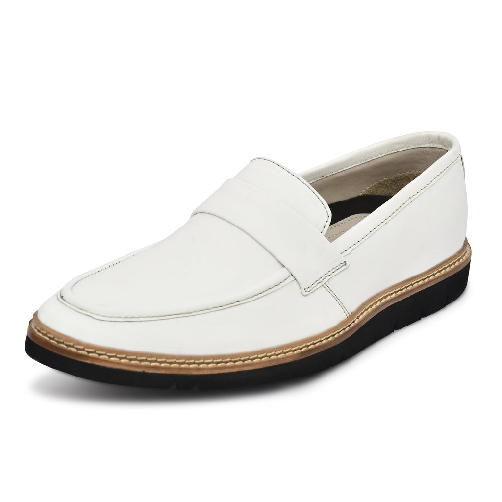 Penny loafers :  White leather Penny loafer Memory foam footpad. Article : 107PE-White