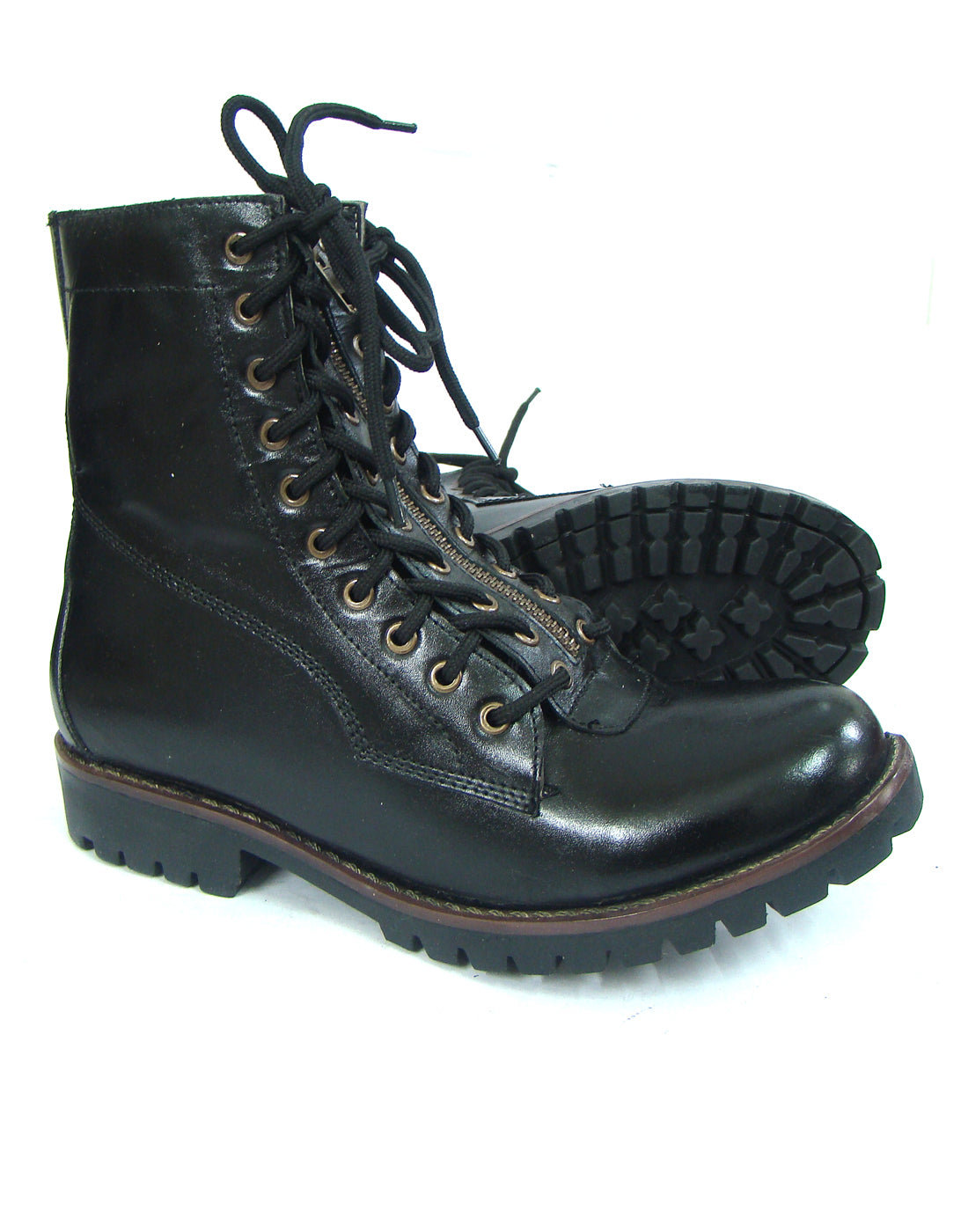 Pilots Boots : Black leather boots for Pilots with Memory foam footpad. Article : A610