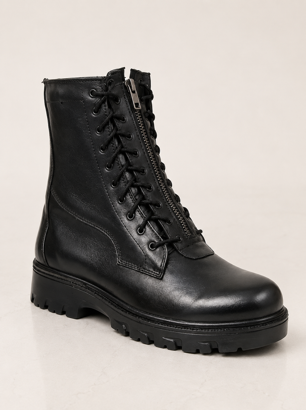 amisar Pilot Boot black Grain Leather Upper Zip and Lace Closure PU Sole side view