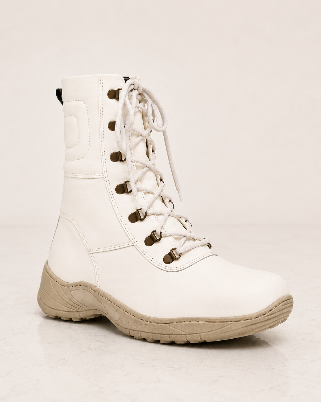 amisar white fur lace up phylon sole full grain leather snow boot side view